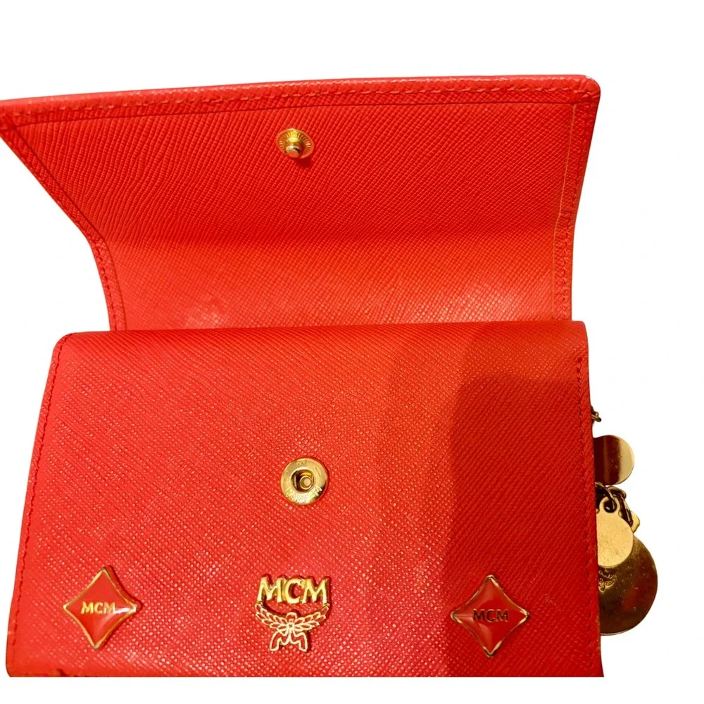 MCM authentic medium